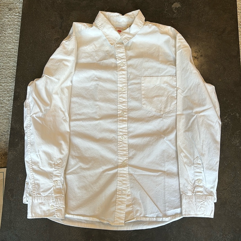 Levis white boyfriend cut button down L